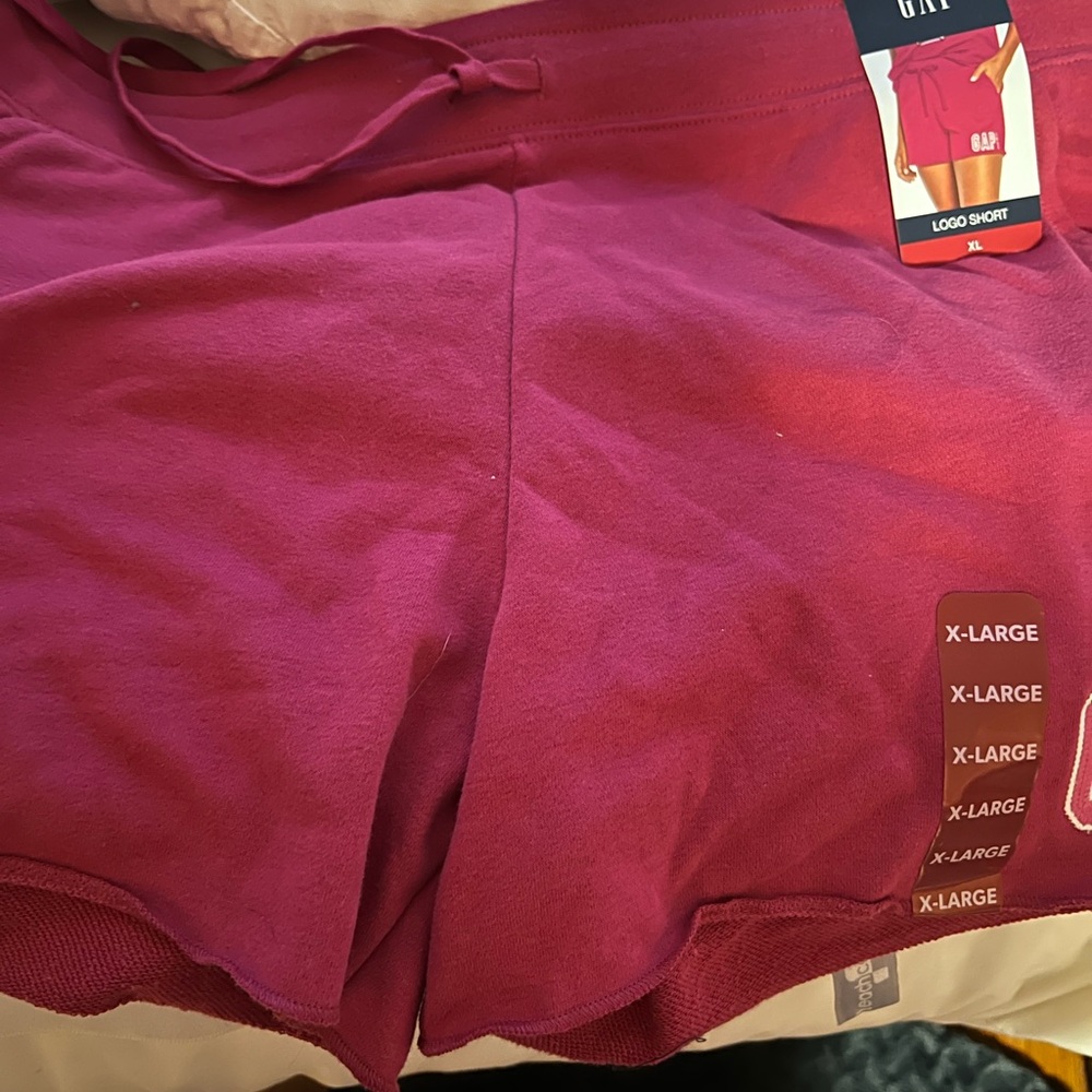 GAP Women's Vibrant Pink Athletic Shorts - Picture 4 of 6